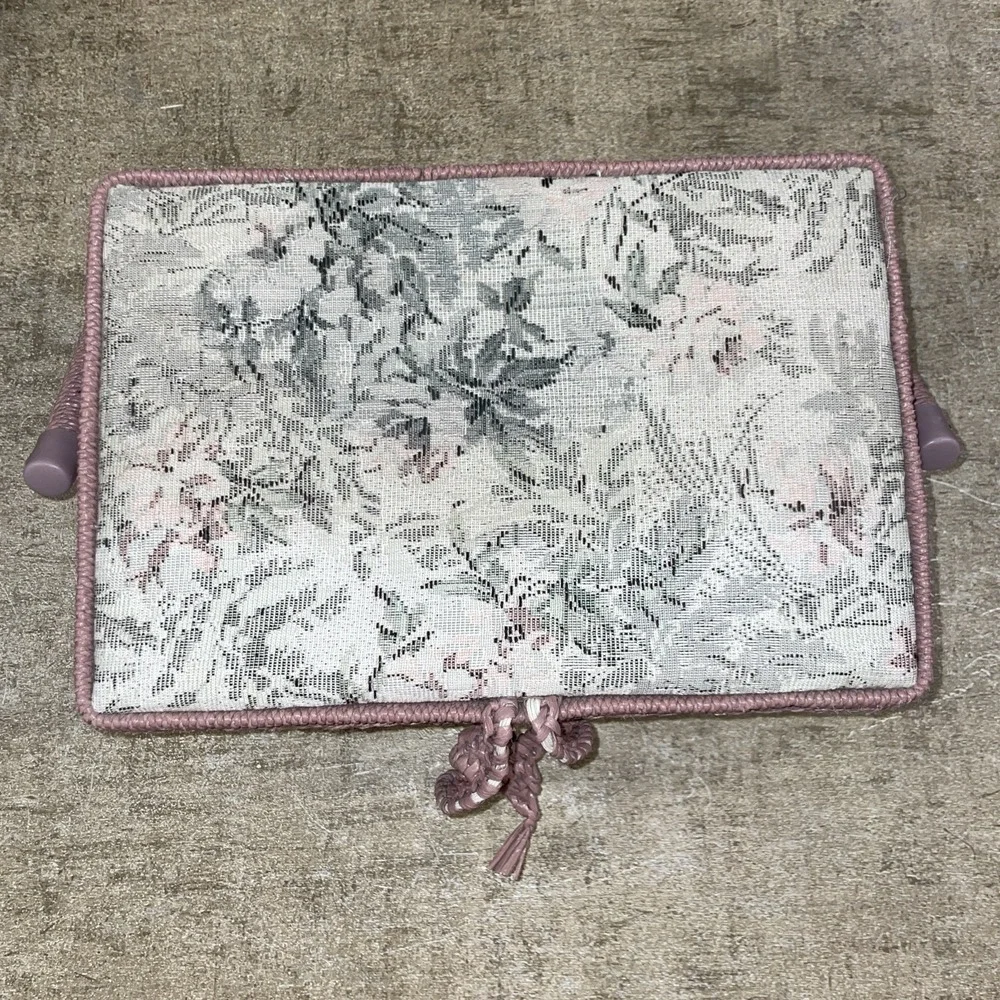 Small Sewing Basket‎ Floral Fabric 12